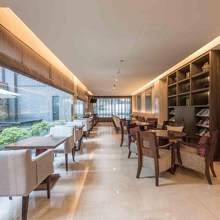 Royal Biz Taipei Hotel Exterior photo